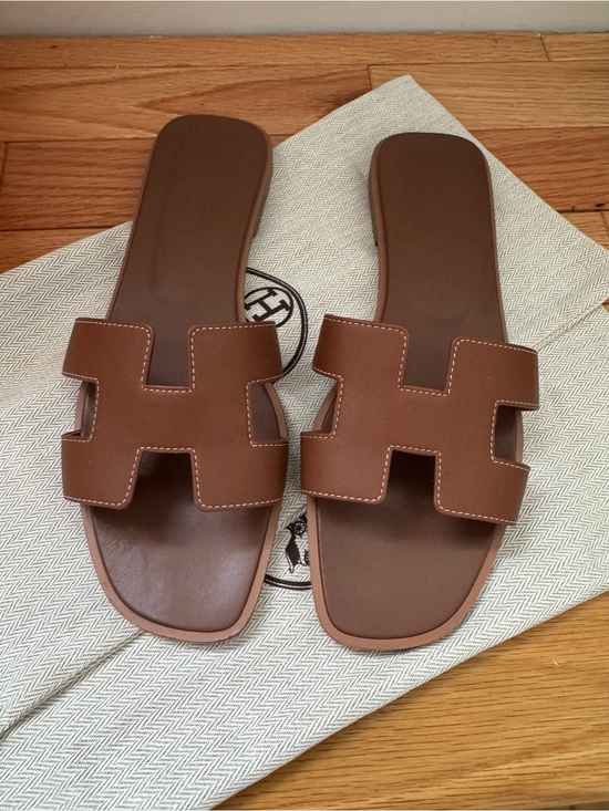 Hermes Women\'s Oran Slide Sandals in Brown size 8.5